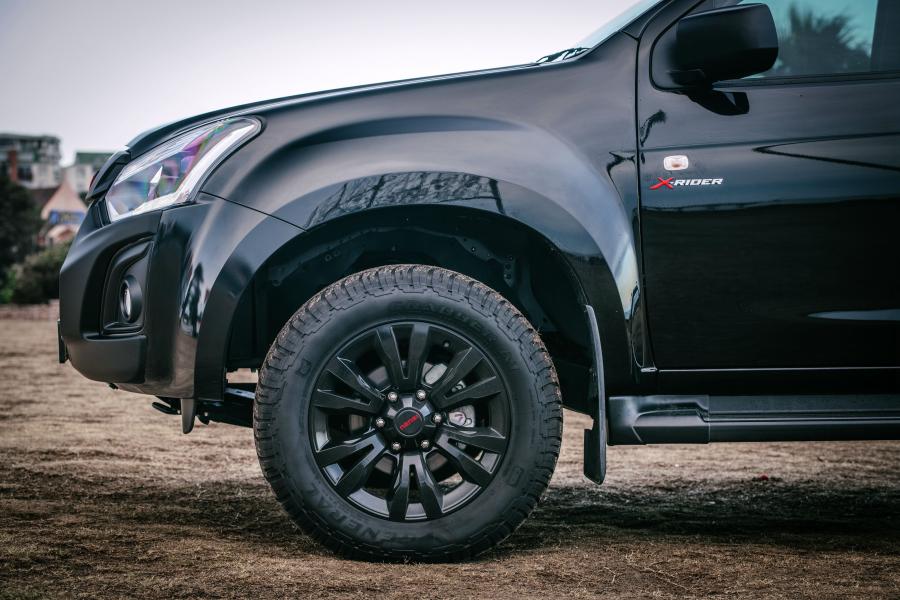 Детали экстерьера Isuzu KB Double Cab X-Rider Black 2018 года  (фото 28 из 34)